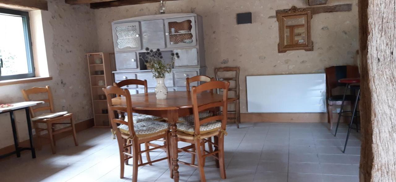 Moulin De Ringere Apartment Quincay Luaran gambar